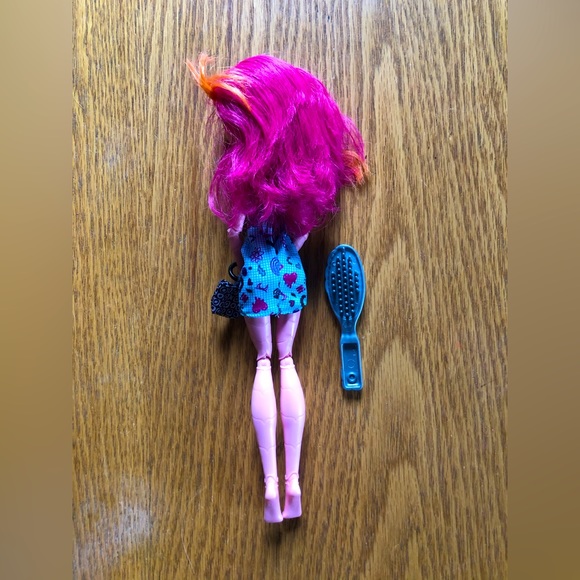 Monster High Geek Shriek Gigi Grant Doll - Picture 2 of 3